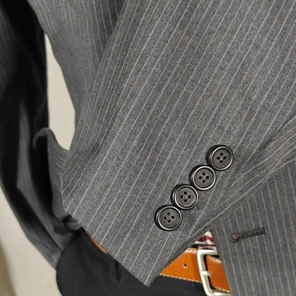 Brooks Brothers 346 Men's Sport Coat Blazer Two Button Gray Pinstriped‎ Wool 40R